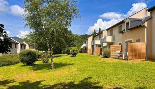 Saint-Geniez-d'Olt Apartment | Joli rez de jardin au bord de la rivière.