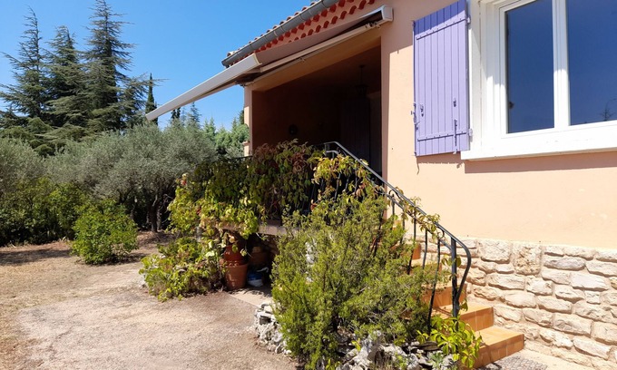 Saint-Saturnin-les-Apt House | Jolie Maison Familiale Dans le Luberon