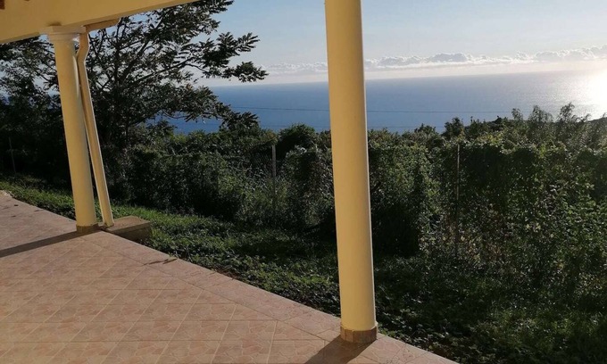 Bellefontaine House | Jolie Maison de Campagne Avec vue mer des Caraïbes. Idéal Pour les Familles