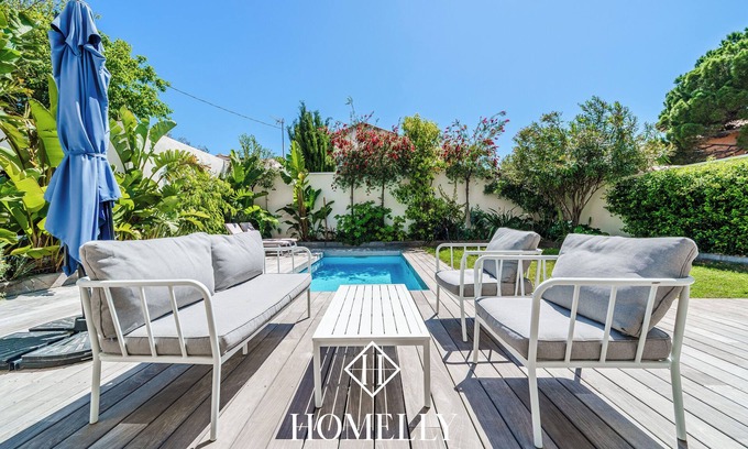 8th Arrondissement Villa | Jolie Villa Avec Piscine à Deux pas de la Plage
