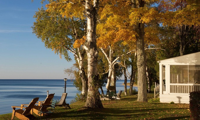 Lake Leelanau Condo | JOLLI-LODGE~Beach Resort in Leland