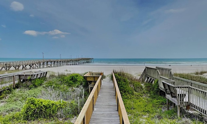 Topsail Beach House | Jolly Dave's | Private Beach Access Walkway!