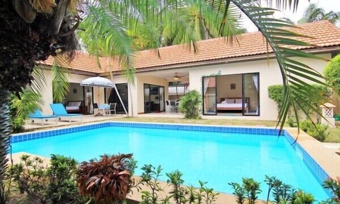 South Pattaya Villa | Jomtien Pool Villa Crystal