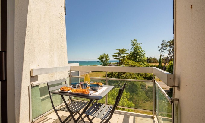 Saint-Cast-le-Guildo Apartment | Jonc de Mer - Apt vue mer avec parking gratuit et garage privé