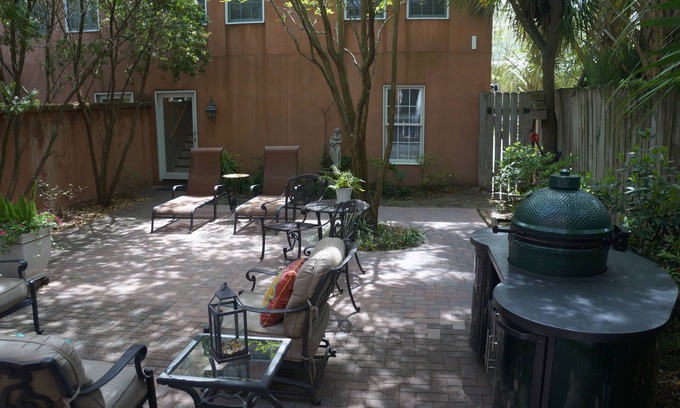 Beach Institute House | Jones Street 5 Star HGTV inspired Carriage House Historic Savannah! Dogs Ok