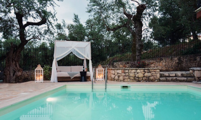 Akrotiri Villa | Jootiq Villas