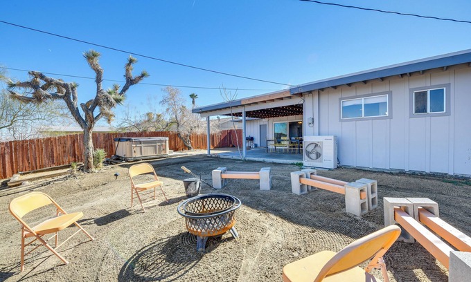 Joshua Tree House | Joshua Tree Vacation Home w/Private Hot Tub!