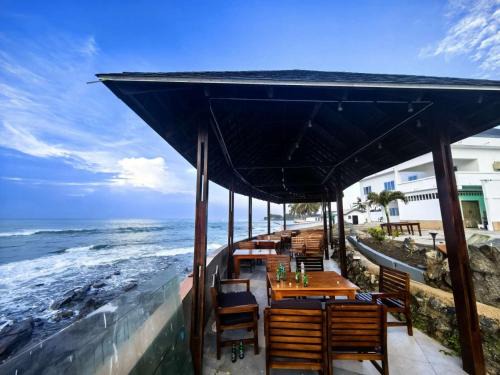 Sekondi-Takoradi Hotel | Joy Beach Lodge