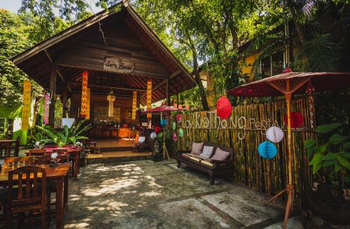 Chiang Mai Bed & Breakfast | Joy's House & Tour