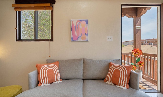 Downtown Santa Fe Apartment | Joyful and Bright 2B in Heart of Railyard District