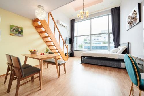 Mapo Apartment | JS House Hongdae