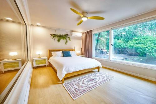 Jongno House | Jt Tailored Service Home Near Hyehwa Station