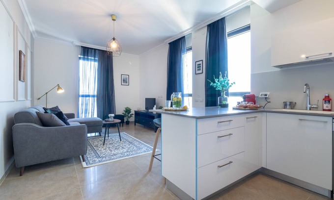 Nachlaot Apartment | JTower - Isrentals
