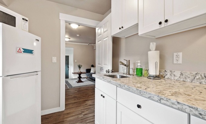 Atlantic House | Judkins Guesthouse - Close to Downtown