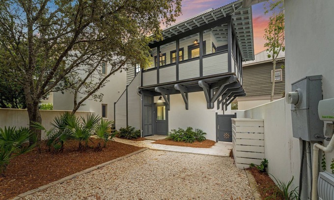Rosemary Beach House | Julia's Carriage House - Steps from the Center of Rosemary Beach!