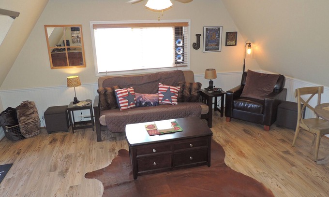 Julian Apartment | Julian, CA Historic Apple & Gold Mine Town A-Frame 1-Bed, Pets Okay