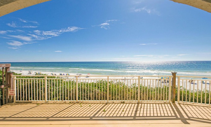 Santa Rosa Beach Condo | July 21-24 open! Gorgeous View! Clean and Cozy! Direct Beach Access.