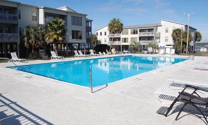 Gulf Shores Condo | July5 Discounted-SeaOatsJ206 Large/Waterfront-Beach,Pool,PetFriendly LagoonFront