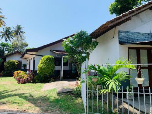 Mirissa Bed & Breakfast | Jumera Villa Mirissa