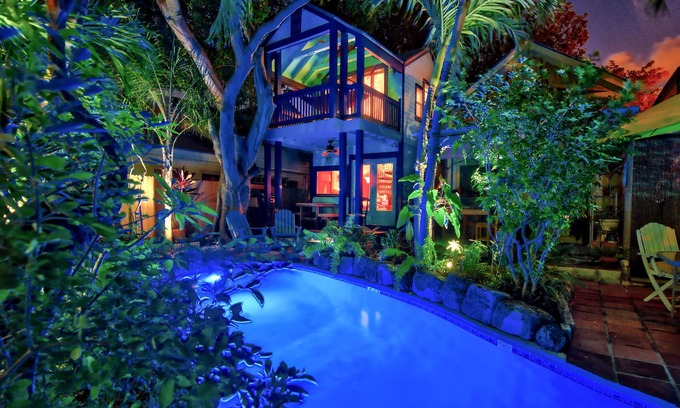 Old Town House | June & August 2026 now available! Old Town PRIVATE 3BR Lagoon Pool& FIVE stars!