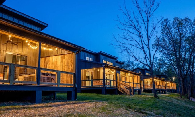 Johnson City Ski Chalet | Juneburger Chalet on The Watauga River