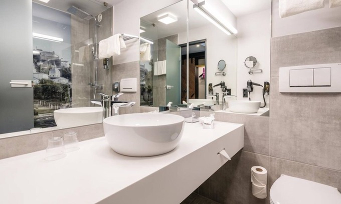 Liefering House | Junior Suite, breakfast - FourSide Hotel Salzburg