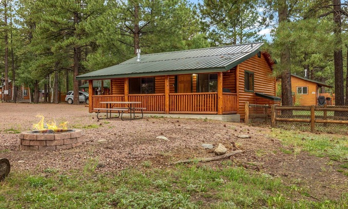 Greer Cabin | Juniper Cozy Cabin ; cozy retreat in mountains