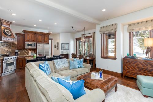 Park City House | Juniper Landing @ Alpine Ski Properties