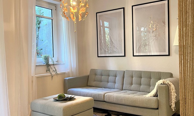 Maximin Apartment | JUPAS° Trier | Red Rock Home - Balcony & Parking lot