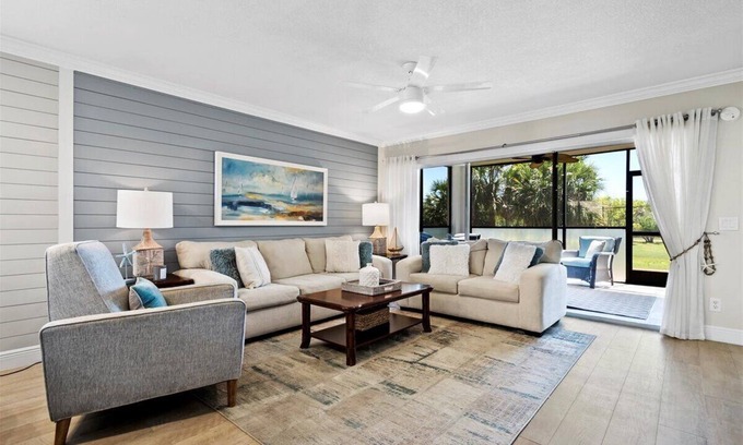 Villas on the Green Condo | Jupiter Beach Condo Retreat