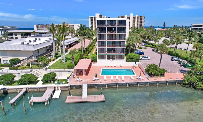 Tequesta Condo | Jupiter Island, Waterfront, Beach Access, Pool, Newly Remodeled 2BR, 2BA Condo