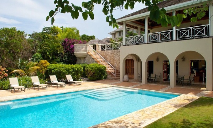 Montego Bay Villa | Jus Paradise Jamaica - Luxury 3 Bedroom Villa in Montego Bay - Staff Included