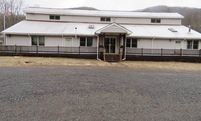 Benton Bed & Breakfast | Just 15 minutes from Ricketts Glen State Park, Restaurant and Bed & Breakfast