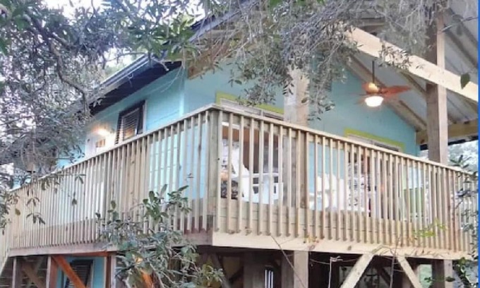 St. George Island Cottage | Just 150.00 p/nt Aug 16-19, 3 nights! Cute cottage! Gated/fenced. Tax/fees extra
