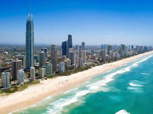 Surfers Paradise Apartment | Just a stone's throw to the Beach Brand new 2BR
