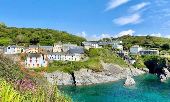 Portloe House | Just Opened. Romantic Clifftop Retreat