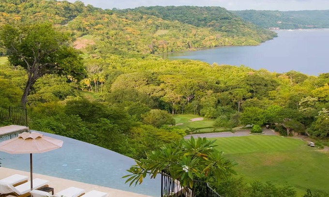Papagayo Peninsula Villa | Just Renovated—Free Beach Club Passes, The BEST Monkey Views!