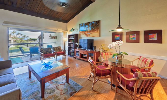 Kihei Condo | Just Steps to Kamaole III Beach!