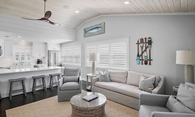 Seagrove Beach House | Just steps to Eastern Lake Beach Access!6 Seater GOLF CART, 4 Bikes Included!