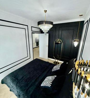 Grunwald Apartment | Just Unique black