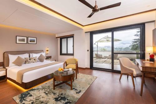 The Mall Road Resort | juSTa Hollow Oak, Mussoorie