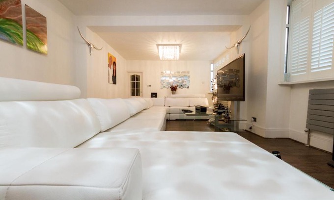 Graveney Apartment | Juzz Holiday Lets