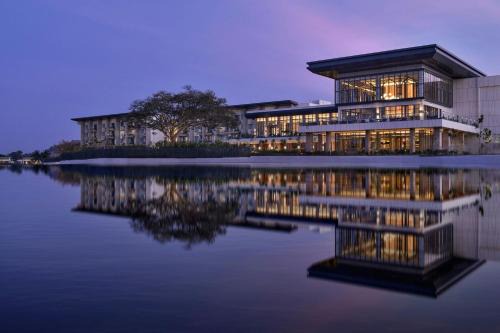 Kodalagurki Resort | JW Marriott Hotel Bengaluru Prestige Golfshire Resort & Spa