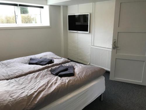 Skovgaarde Bed & Breakfast | Jysk bed and no breakfast