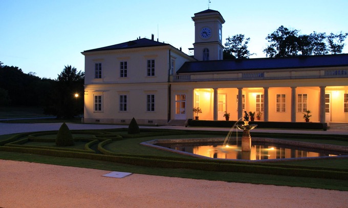 Fehervarcsurgo Hotel | Károlyi Kastély Hotel & Restaurant