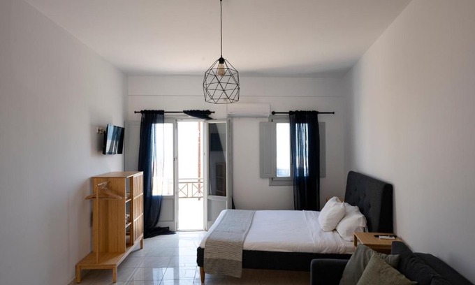 Fira Apartment | K & G Central Apartments Fira
