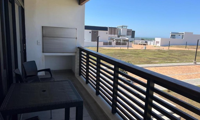 Jeffreys Bay Apartment | Kabeljauws Beach Estate