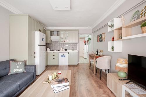 Moda Apartment | Kadıköy ün Kalbinde Tarihi Rahat Sessiz Daire