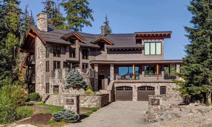 Whistler Creekside House | Kadenwood 2924 – Ski in Ski out, Private Pool, Hot Tub, Elevator & Gondola