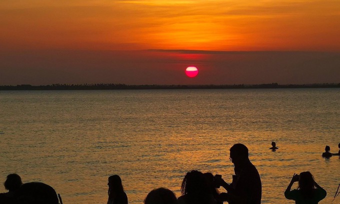 Michamvi House | Kae Funk Sunset View Beach Resort